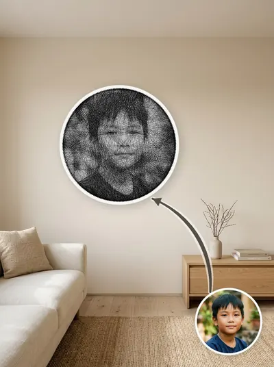 Tranh chỉ chân dung khung tròn 50cm, đặt cạnh ảnh gốc để so sánh — mẫu 228